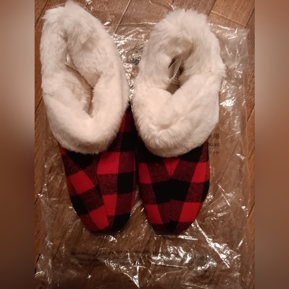 NEW WOODLANDS CREEK WOMEN'S SLIPPERS. SIZE 7. PLAID - Picture 2 of 3